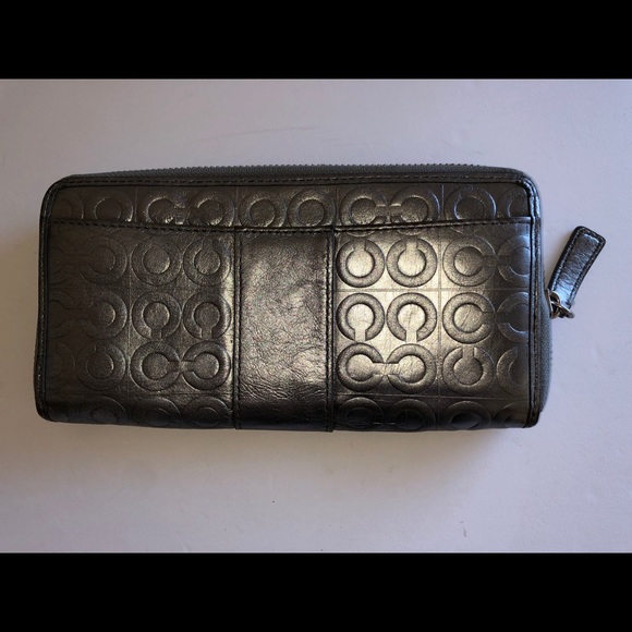 Coach leather Silver checkbook wallet - Picture 3 of 5
